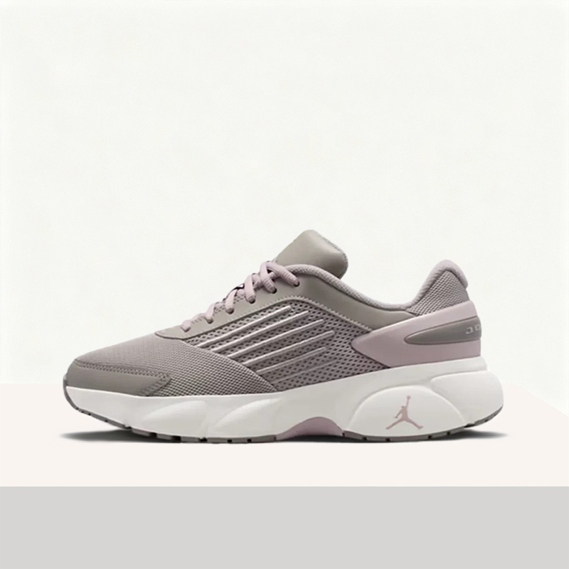 Women'S Shoes Nike Jordan - حذاء نايك جوردان ترونر فلو: حذاء