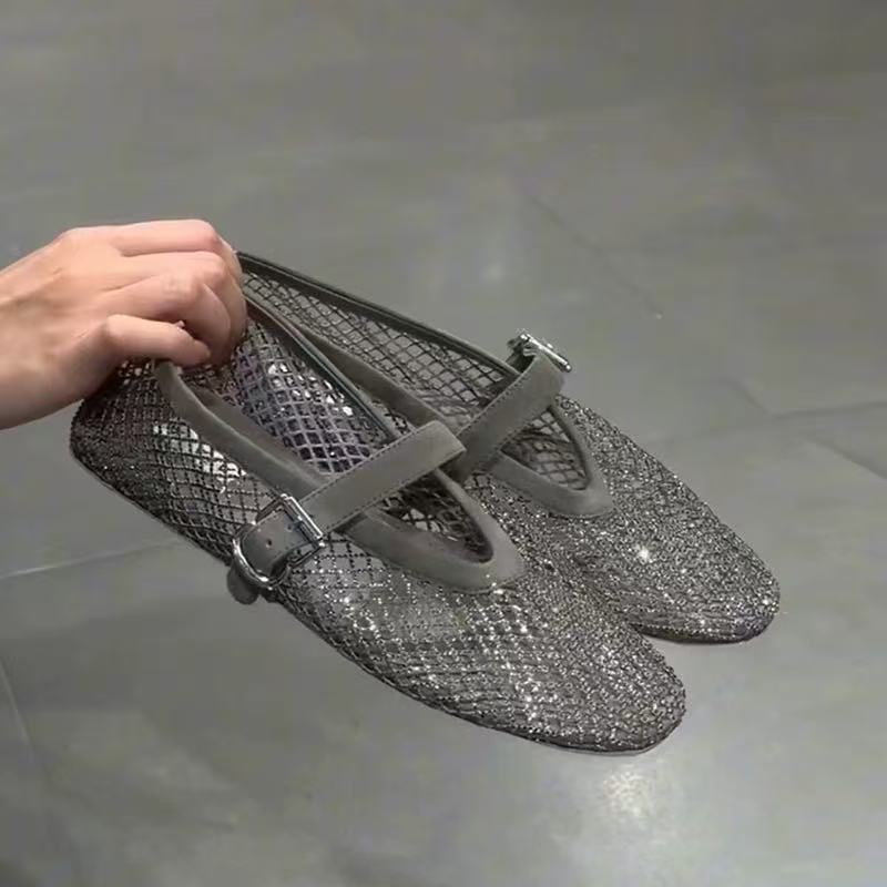 صنادل باوتو نسائية مرصعة بالأح - مراجعة Mule Slip On وسعره