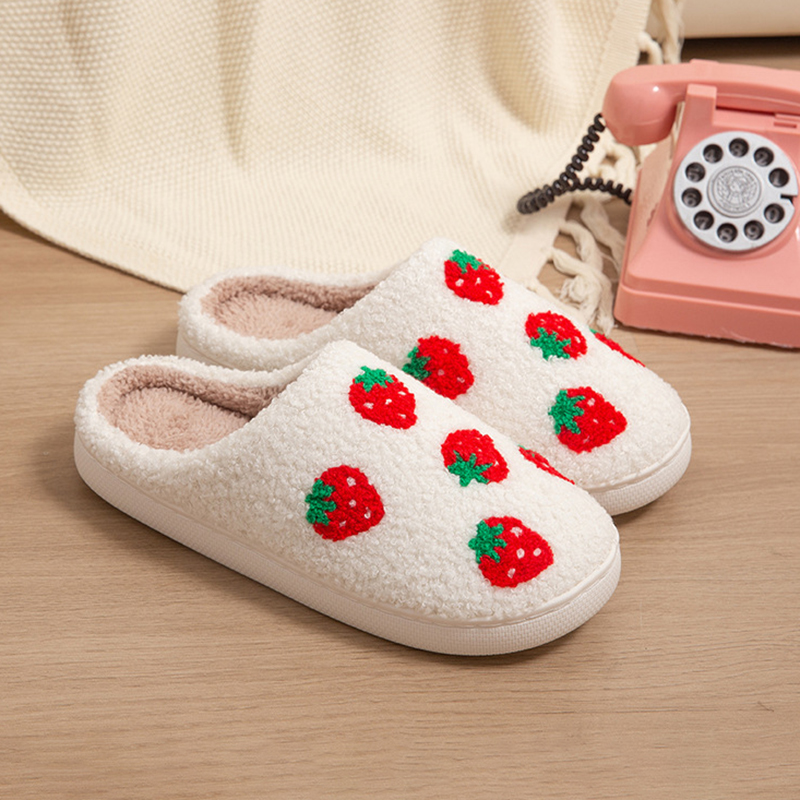 شباشب نسائية بتصميم الفراولة،  - مراجعة Mule Slip On وسعره